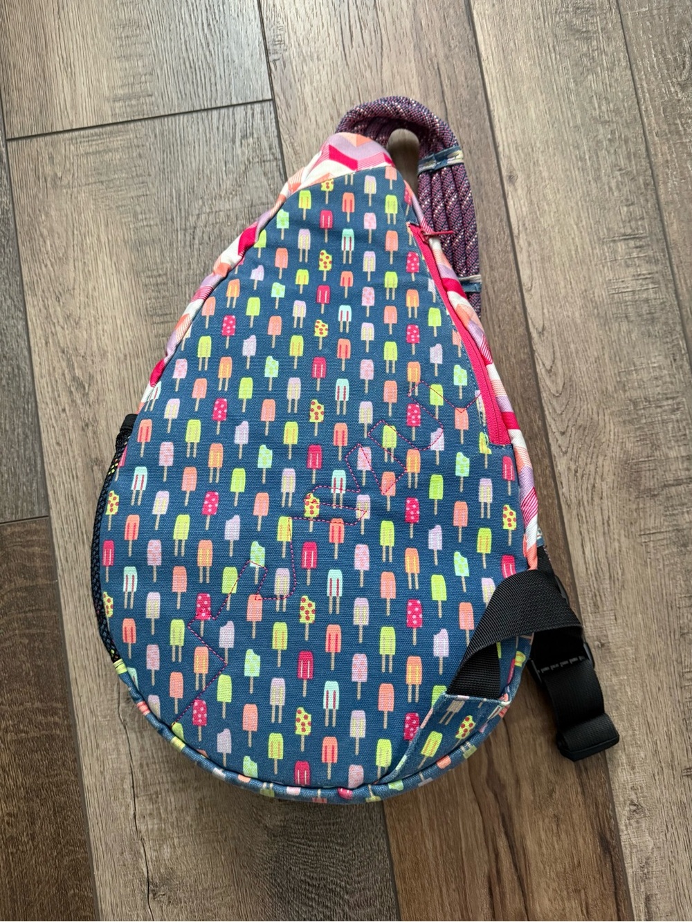 Kavu Paxton Sling Bag Summer Popsicle - Picture 2 of 5